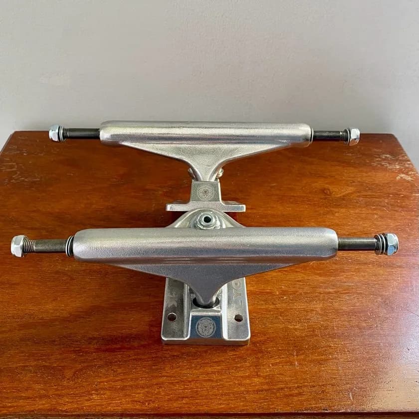 Truck Lyons Pro importado 149mm Hollow